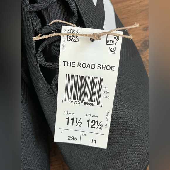Adidas The Road 'Black White' (size us mens 8, 9, 11.5 & 12) - Picture 9 of 16